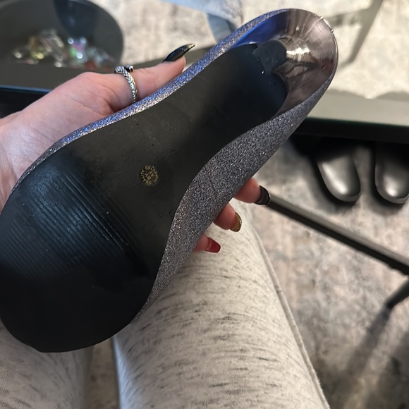 Jacqueline Ferrar glittery silver size 9 - Picture 5 of 6